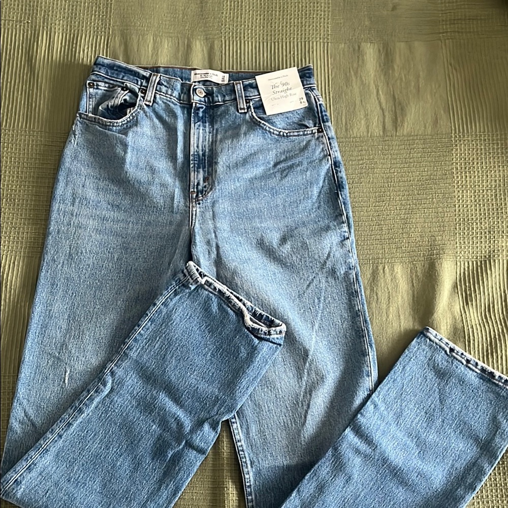 Abercrombie & Fitch '90s Straight Jeans